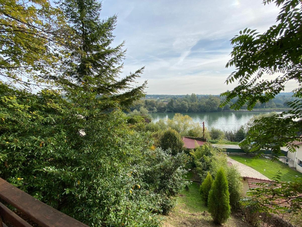 Chalet En Bord De Seine Villa Le Coudray-Montceaux Exteriör bild